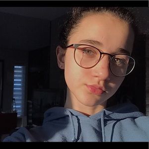 Meet your Posher, Flavie